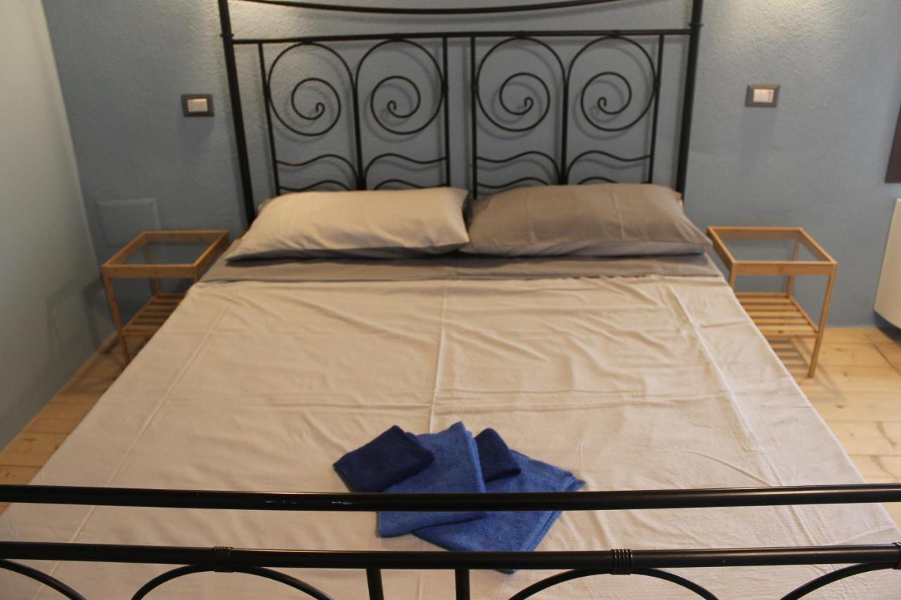 Uras Sa Domu Beccia B&B מראה חיצוני תמונה
